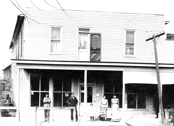 Mineral Springs Hotel and Store